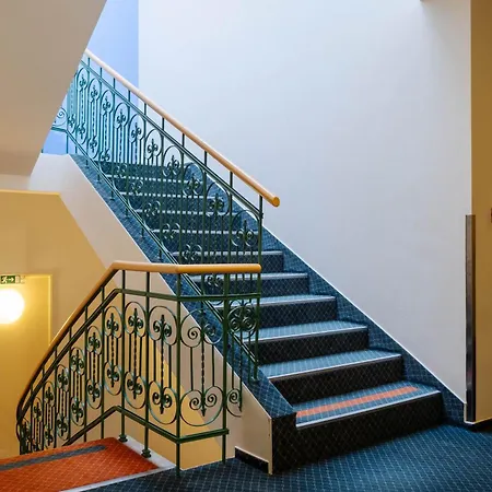 Slovan Hotel 4*