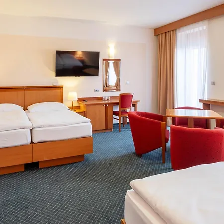 Slovan Hotel 4*